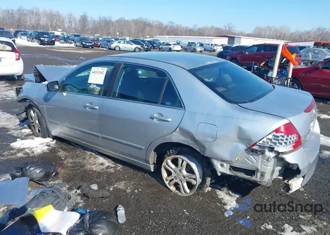 2007 Honda Accord 2.4 Se z USA, uszkodzony, nr VIN 1HGCM56387A155272